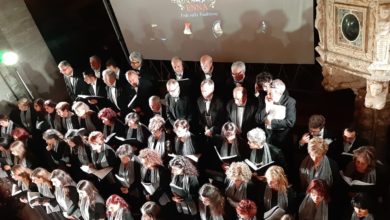 Photo of Il coro Passio Hennenis canta per l’incontro tra Addolorata ed Ecce Homo