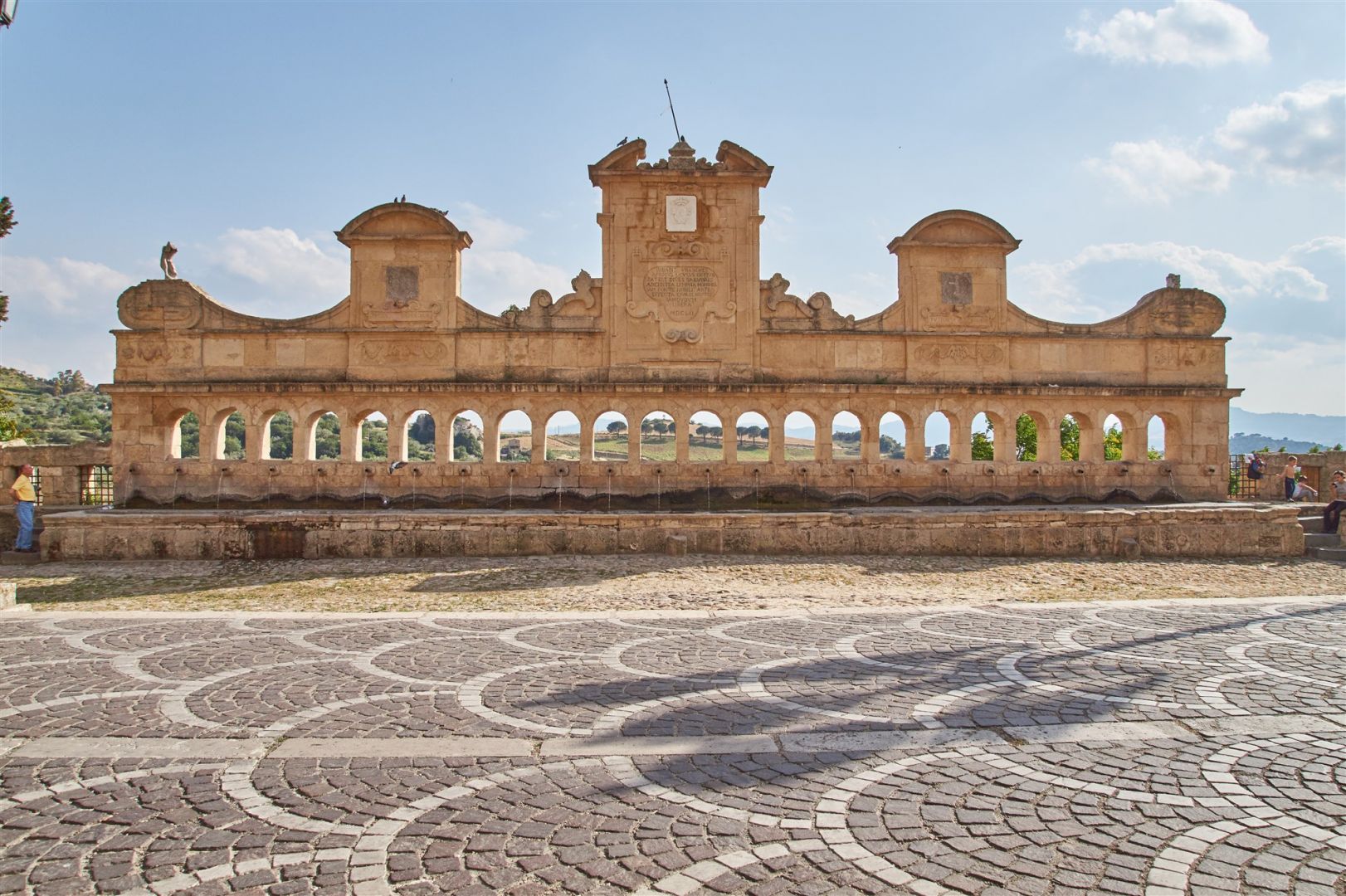 LEONFORTE. “IN MEMORIA DI ELISA” LE ISTITUZIONI, LA FAMIGLIA E LA PRO