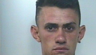 Photo of PIETRAPERZIA, ARRESTATO PREGIUDICATO PER ESTORSIONE E ATTI PERSECUTORI.