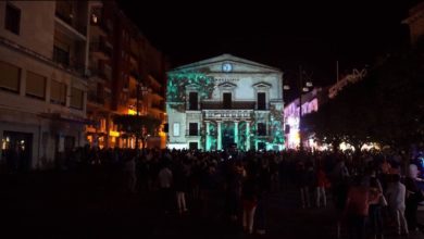 Photo of Enna, il Municipio prende vita. Per ” A…mmuntata”: un grande show di video mapping nel cuore della città.