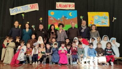 Photo of Solidarietà a scuola per la festa di Tutti i Santi. Oggi grande festa nella scuola di Calascibetta