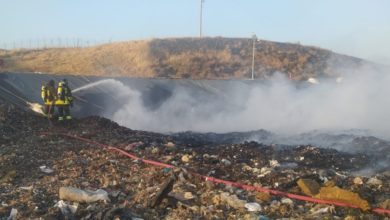 Photo of Incendio nella discarica di Cozzo Vuturo. Intervengono i vigili del fuoco