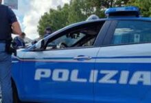 Photo of La Polizia di Stato esegue l’arresto di un cittadino romeno colto nella flagranza del reato di maltrattamenti in famiglia e lesioni personali.