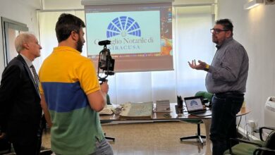 Photo of Identità, legalità e design: il nuovo logo del Consiglio Notarile di Siracusa porta la firma dell’ennese Davide Cameli