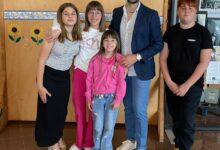 Photo of Tutti pazzi per il pianoforte: premi per otto allievi della scuola Verga di Calascibetta