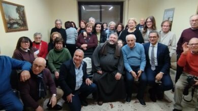 Photo of Il Centro Incontro Anziani dona il ricavato dei mercatini di Natale all’Associazione “La Tenda ets-odv”