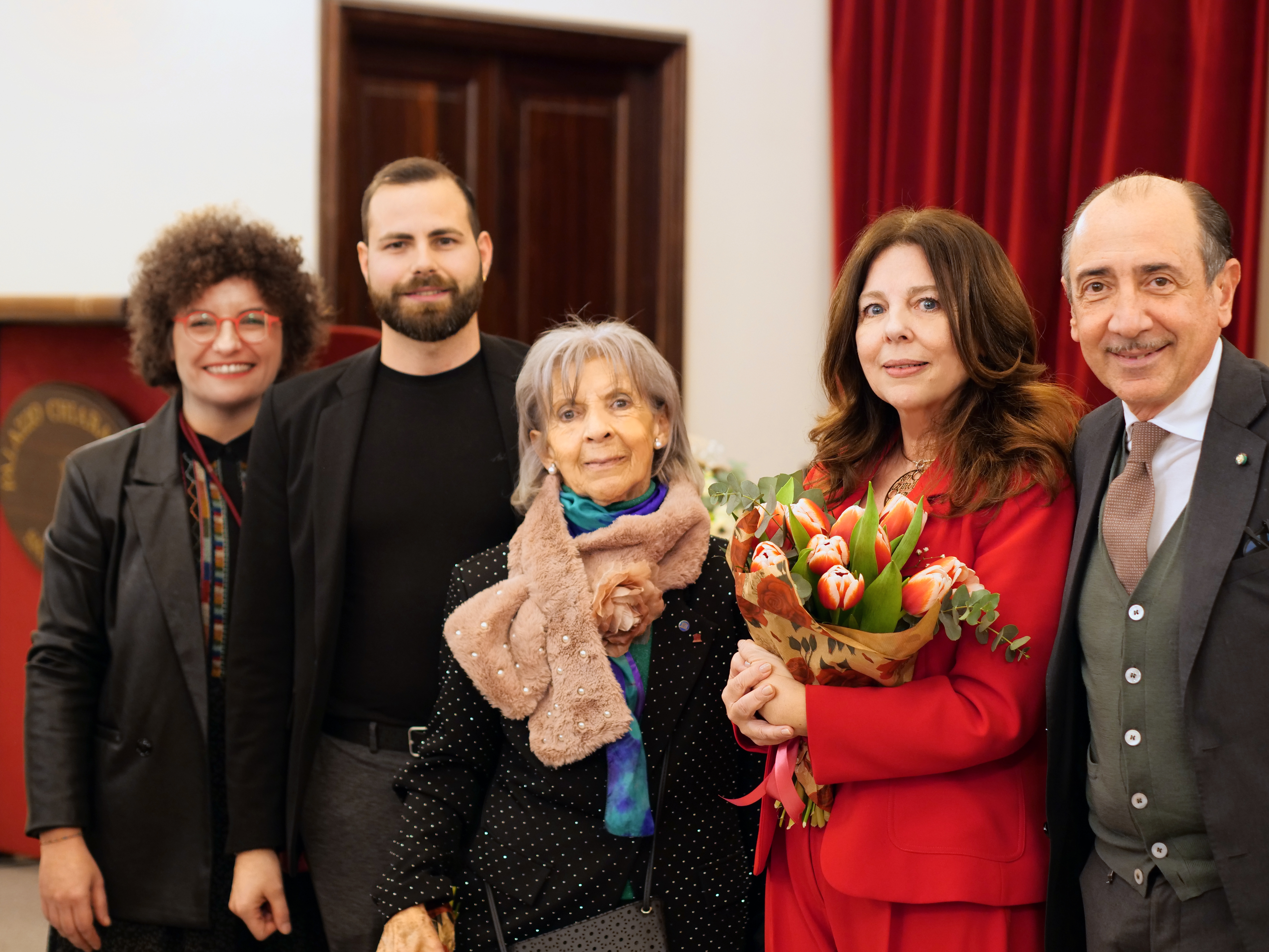 Photo of Inaugurata a Enna la mostra “Disegnare per raccontare” di Marcella Tuttobene