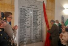 Photo of Enna ricorda i suoi eroi: svelata la lapide in memoria dei 94 partigiani ennesi