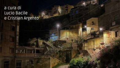 Photo of “Chi senti si un lu vidi?”, la quotidianità ennese attraverso i suoi suoni nell’installazione di Lucio Bacile e Cristian Argento
