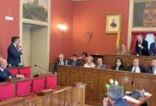 Photo of Consiglio comunale di Enna, le minoranze all’attacco: “Ecco perché abbiamo abbandonato l’aula. Arroganza e teatrino politico dalla maggioranza”