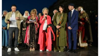 Photo of Enna trionfa nel mito dello Stupor Mundi: il Gran Corteo Storico sigilla il successo memorabile della XX Settimana Europea Federiciana