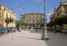 Photo of Oltre i saldi, serve una visione per Enna