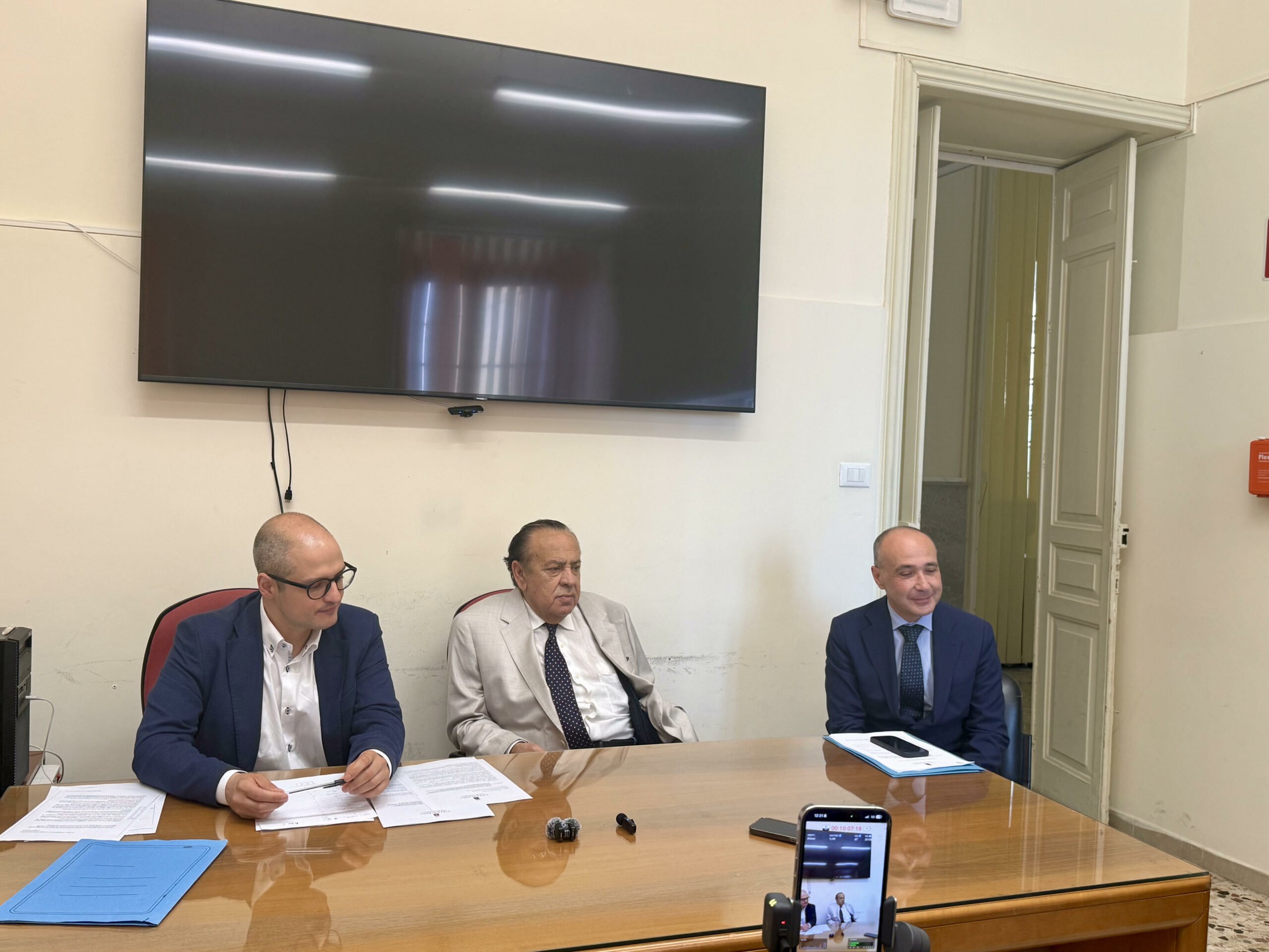 Photo of Enna, integrazione oraria per gli ex precari storici e migliori tutele per i lavoratori dei cantieri di servizio: sindacati concordi nel definirla un’iniziativa senza precedenti