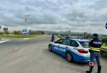 Photo of La Polizia di Stato sequestra droga e armi durante un controllo in autostrada.