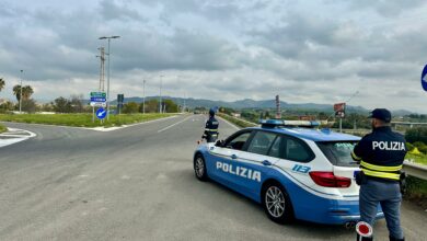 Photo of La Polizia di Stato sequestra droga e armi durante un controllo in autostrada.