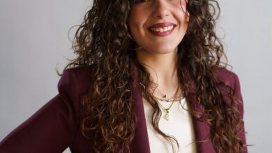 Photo of Enna, approvata la mozione sul diritto a restare illustrata da Sara Pavone
